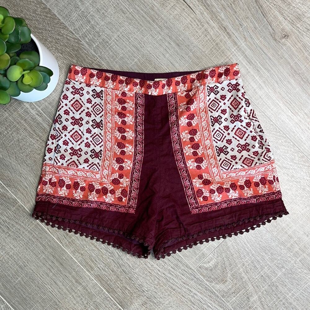 HOLLISTER Women's Burgundy Boho Tassled Hem Pattern Shorts